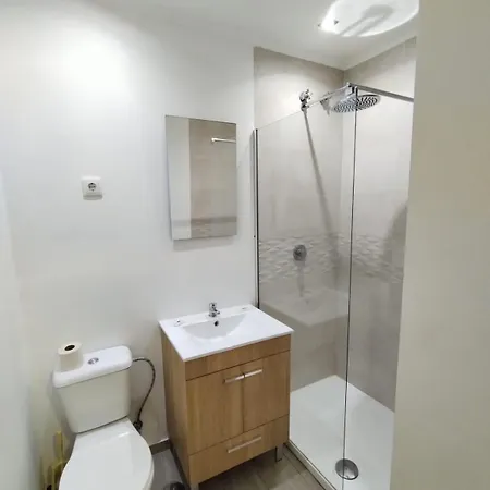 Hostel Figueira House In Beira Minho *