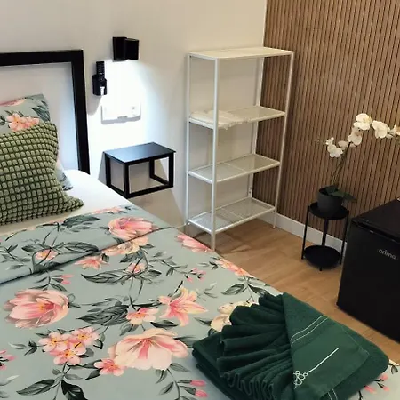 Hostel Figueira House In Beira Minho *