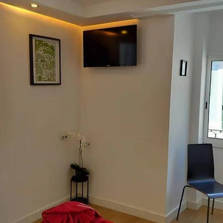 Hostel Figueira House In Beira Minho